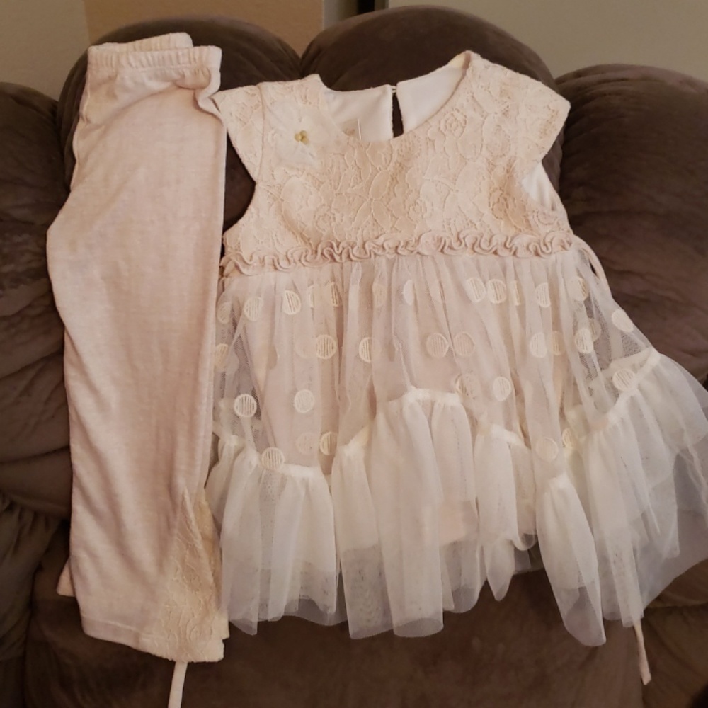 Isobella and Chloe 2 piece set- size 3T